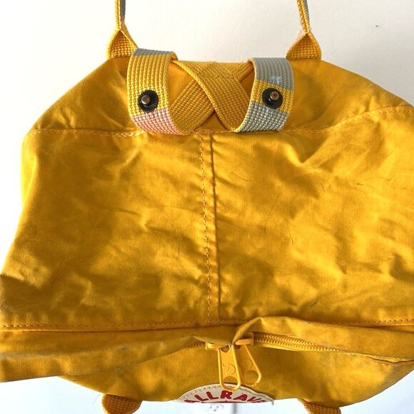 Fjallraven Classic Kanken Yellow Backpack Casual Everyday Wear Outdoor Colorful main image 9